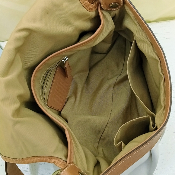 SOLD Coach Pleated SOHO Flap Shoulder Bag F13729 White Brown Leather Silver - Picture 6 of 16